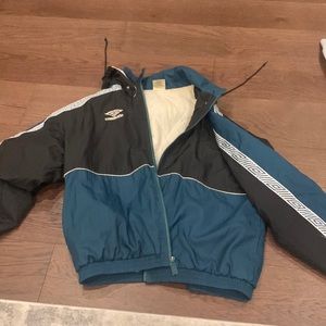 Vintage 90’s umbro teal and black wind breaker